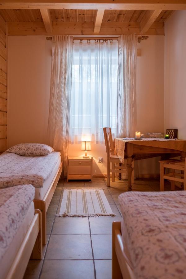 Miodowa Kolonia Bed & Breakfast Bialowieza Exterior photo
